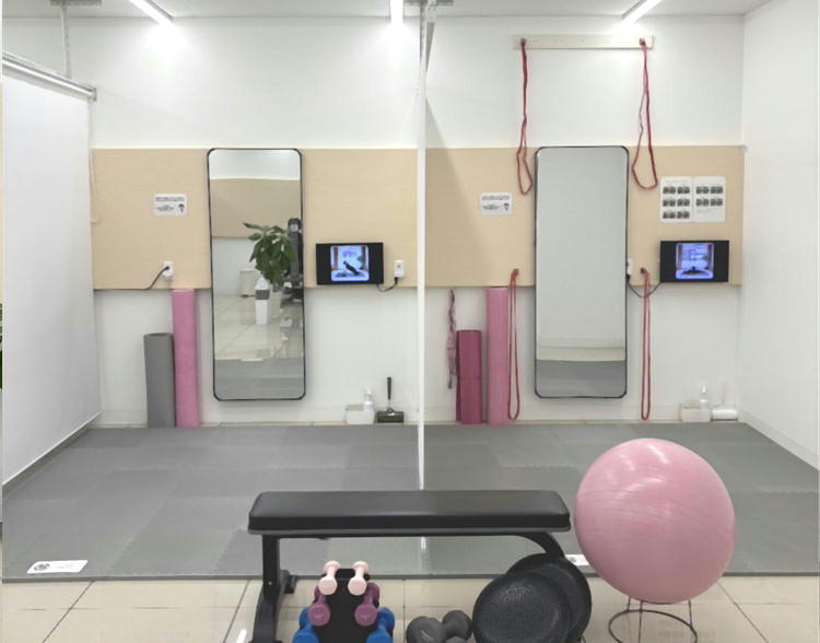 ストレッチ・フリーウエイトエリア